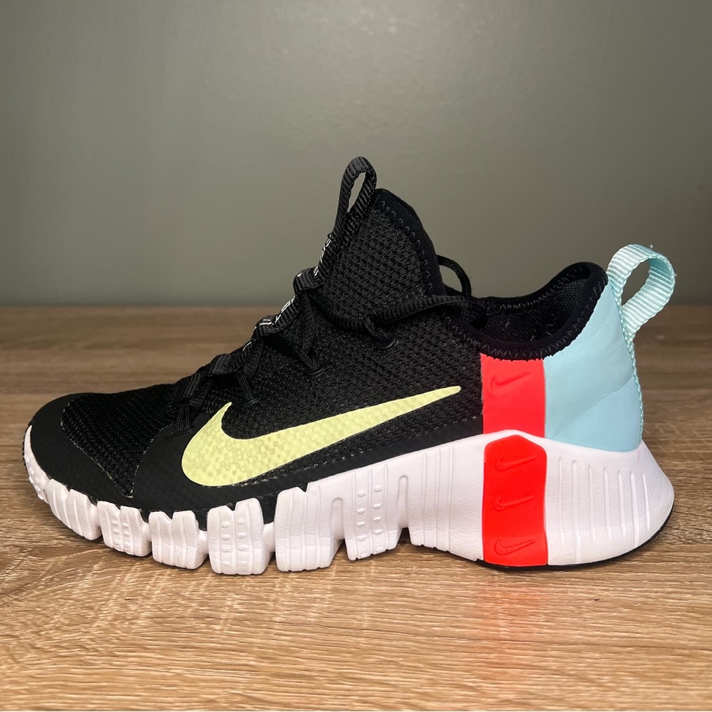 Nike Women's Black, Light Blue & Neon Yellow Sneakers